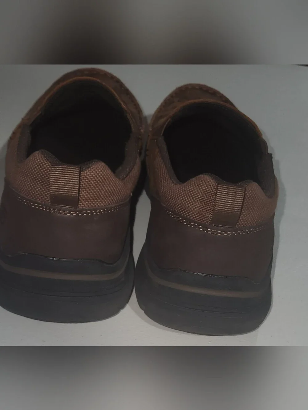 Skechers brown slip